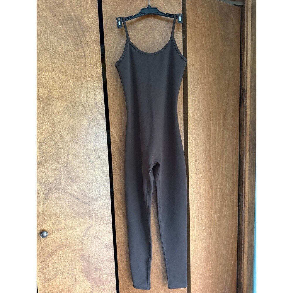 ALO Airbrush One and Done Onesie Sz. M Espresso